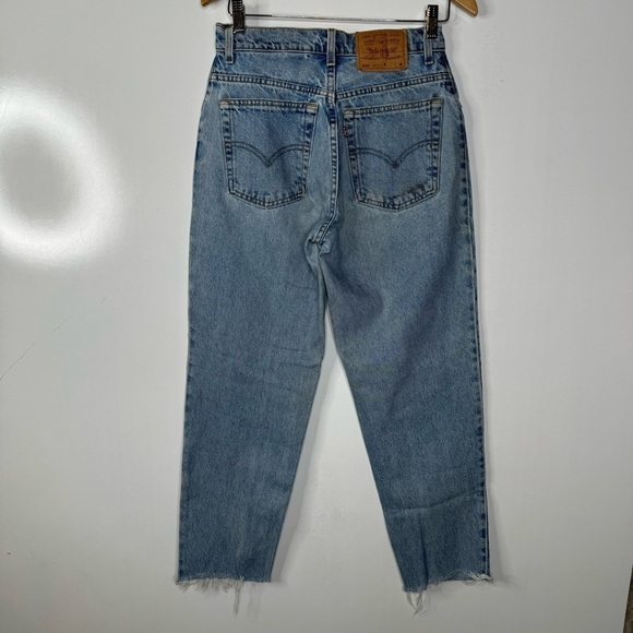 Levi’s Women’s 550 Tapered Leg Jeans Size 9 - Picture 2 of 5